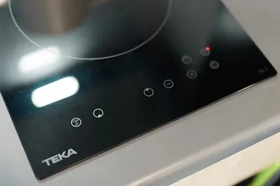 a close up of a toaster oven control panel at \u6c99\u541eSathon-Charoen Nakhon\u7cbe\u54c1\u516c\u5bd3 in Bangkok