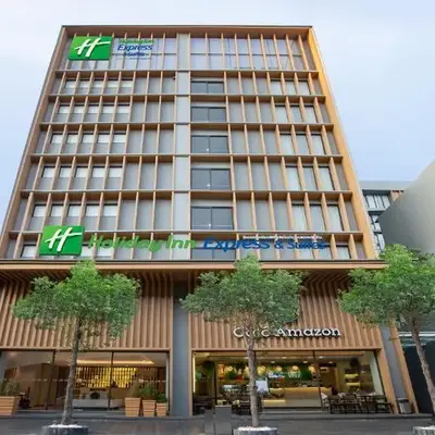 Holiday Inn Express & Suites Bangkok Central Pier by IHG