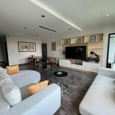 W8 CONDO