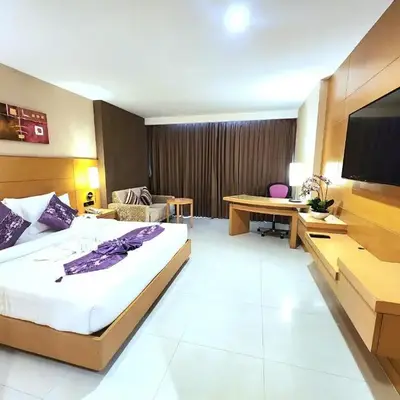 Masters Suites Hotel
