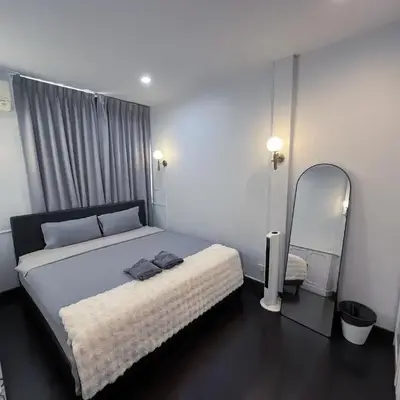 Single house 4BR parking and kitchen in Sukhumvit49-1
