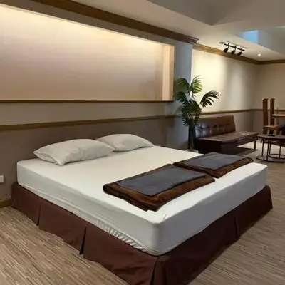 Alameda Suites Hotel