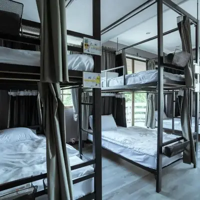420 Hostel - Ekkamai Buds & Beds