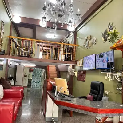 Yuma Tashi Hostel