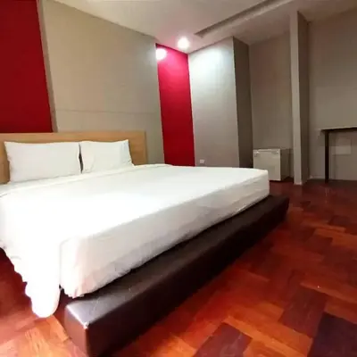 XX GO INN Silom BTS Surasak โกอินน์ สีลม บีทีเอส สถานีสุรศักดิ์