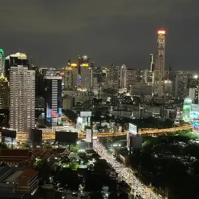 Circle luxury Condominium City view 42 Floor