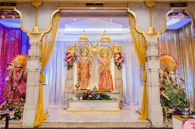 an indian wedding altar with two goddesses on it at xx The Hidden Sao Chingcha - เดอะ ฮิดเด้น เสาชิงช้า in Bangkok