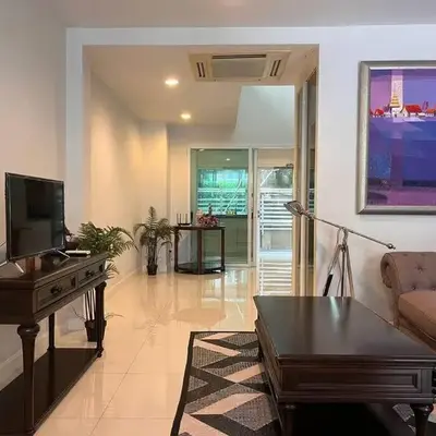 3BR Sukhumvit Townhouse