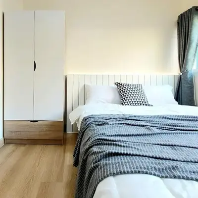 Joyful room