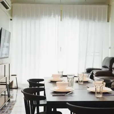 3BR Entire Home - Close to Train