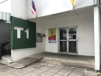 a store front with a sign on the side of it at OpenView เมืองทอง T1 Impact Muang Thong Thani in Nonthaburi