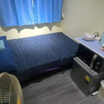 209 Beautiful and Cozy apartment near skytrain & WiFi