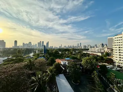a view of a city skyline with buildings at Bright & Spacious 1 BR - ASOKE in Bangkok