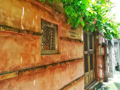 a building with a window on the side of it at Siamotif Boutique Hotel in Bangkok