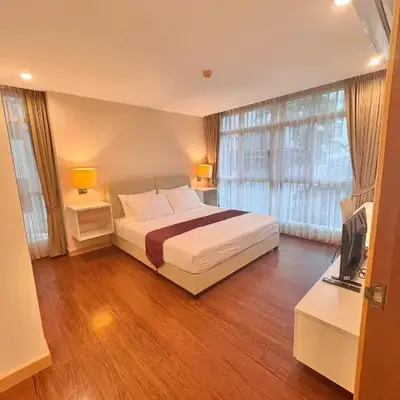 ICON NARINDRA SUITES HOTEL Sukhumvit Bangkok Thailand 50sqm to 90sqm Rooms & FREE Minibar