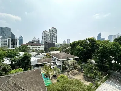 an aerial view of a city with tall buildings at Vibrant Modern 57 SQM - Ultra Fast WiFi - BTS Thonglor in Bangkok