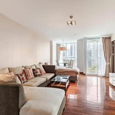 2 BR in Downtown BTS Chitlom BKK