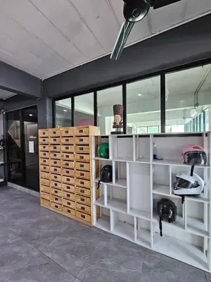 a room with white shelves and a ceiling at Irich Residence Theparak S407 Bts-Chang Erawan 2kms in Ban Khlong Hua Sakae