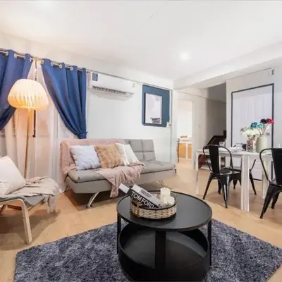GM7 - Private House Downtown 2mins walk to metro