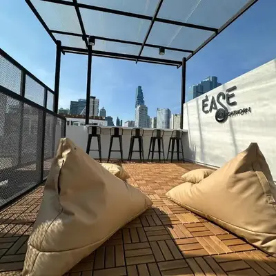 Ease at Sathorn Hostel and Coworking Space