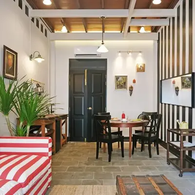 Stylist Siamese Design House Steps To Chinatown - Self Check In