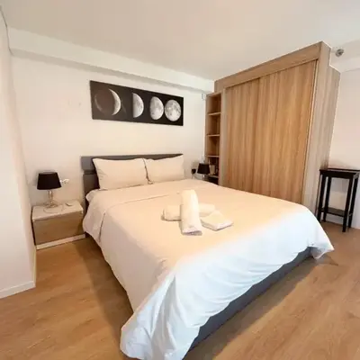BTS onnut loft quiet room Netflix Rooftop bar