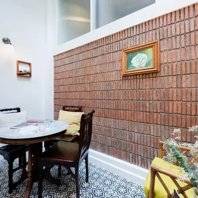 Non Inn The Post Spacious King Room with Sofa Bed and Living Area near Riverside and ICONSIAM