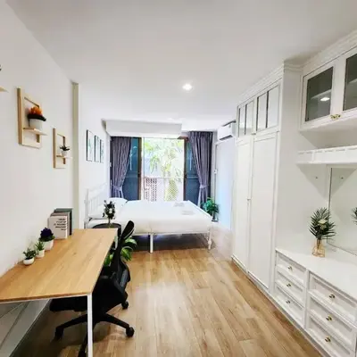 Cozy Private Family Apartment in Bangkok CBD Silom-Sathorn - 240m to BTS Saint Louis