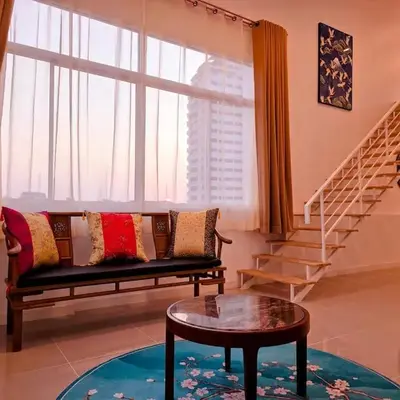 Crane nest 14 loft with views over Sathorn