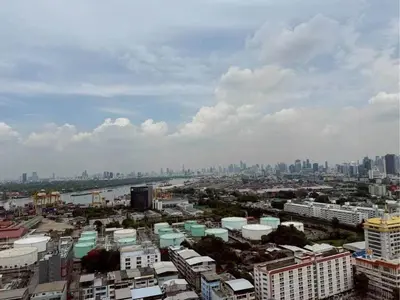 a view of a city with buildings and a skyline at Modiz Modiza Sukhumvit R2 in Bangkok