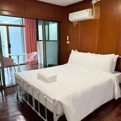 XX Stay On Sukhumvit 11 - สเตย์ออน สุขุมวิท ซอย 11
