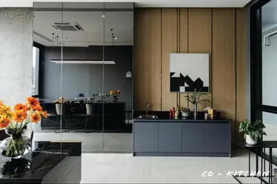 a lobby with a kitchen and a dining room at High Floor Luxury Studio with Great Views in Sathani Ban Hua Mak