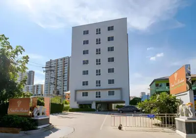 Gallery image of Collection O Siam Privi Hotel in Bangkok