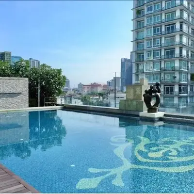 Luxury Condo with Swimming Pool