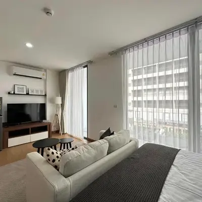 6th Avenue Sukhumvit BKK 403 BTS Asoke Nana MRT Sukhumvit