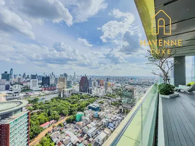a view of the city from the balcony of a building at Bangkok High-Floor Luxury Suite 2 Bedrooms 2 Bathrooms King & Queen Bed Sky Pool Heart of Siam District 曼谷高层奢华套房 两卧两卫 特大床 大床 无边泳池 坐落暹罗商圈核心 in Bangkok