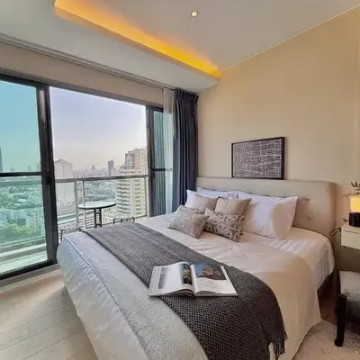 5min Metro | KingBed | Kitchen full | Netflix WiFi