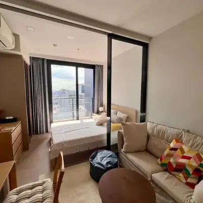 In Unit Workspace Gym and Infinity Pool MRT 200m