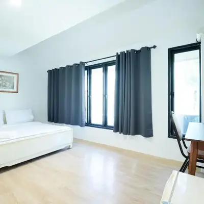 XX Snap inn Sukhumvit 1 สแนป สุขุมวิท ซอย 1