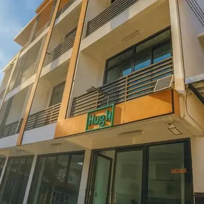 Hug14 Hotel