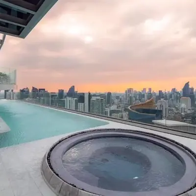 Private Skyrise view on thonglor