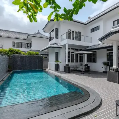 Thong Lo Luxury Pool Villa In Center Of Bangkok