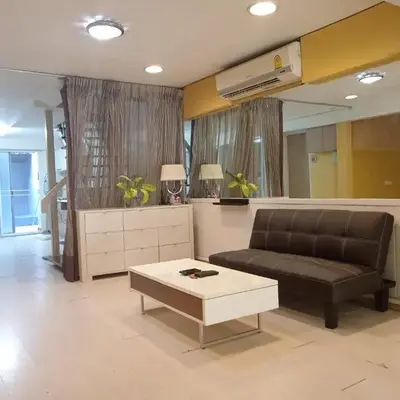 Casa Nicola BKK