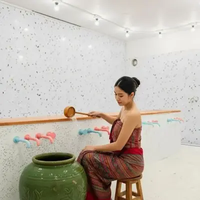 Capsule Hostel and Thai Traditional Bath Bangkok