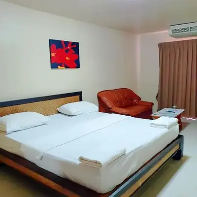 The Montana Lodge-Sathorn