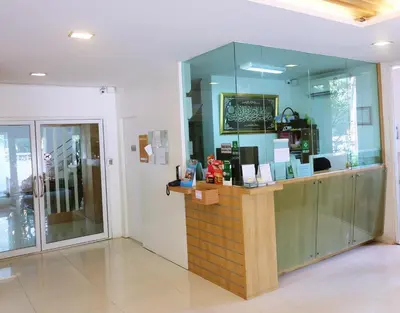 a shop with a counter in a room at Riski Residence Ngamwongwan in Nonthaburi