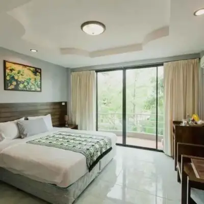 Platinum Place