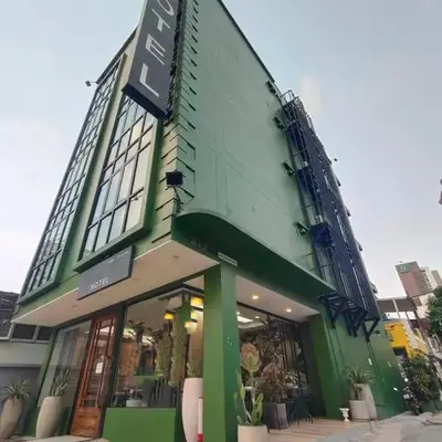 VIVA LA VIDA HOTEL